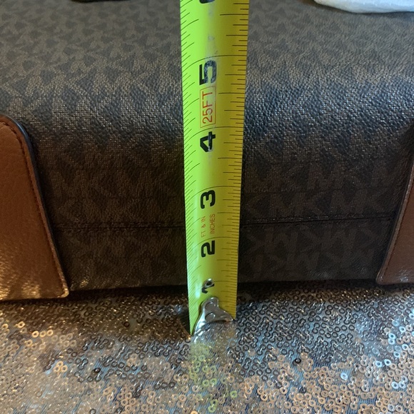 Michael Kors Mercer Medium Messenger Brown NEW - Picture 7 of 12